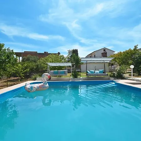 Villa Kiki